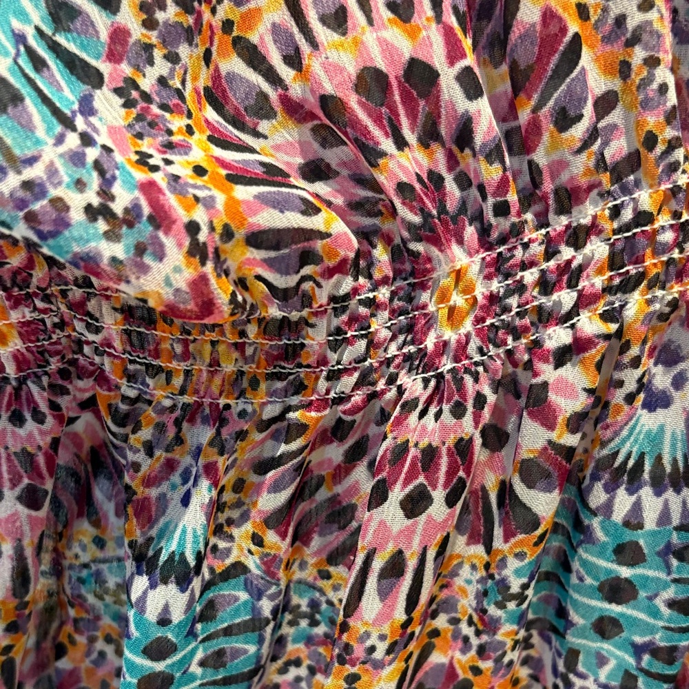 Colorful Geometric Patterned Top - Picture 2 of 5